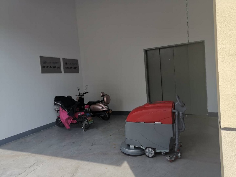 洗地機(jī)開如何檢查維護(hù) 洗地機(jī)開如何檢查維護(hù)