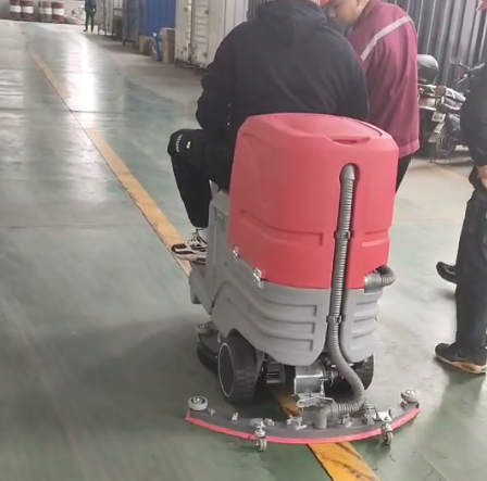 洗地機(jī)的吸水膠條如何更換 洗地機(jī)的吸水膠條如何更換